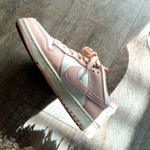 Orange Pearl (pink) low Nike dunks